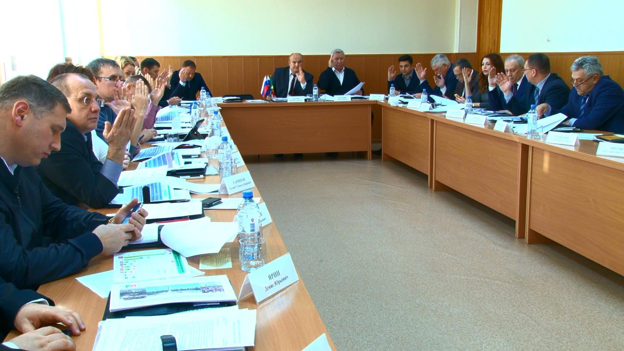 Бюджет и изменения в Уставе города обсудили первоуральские депутаты 