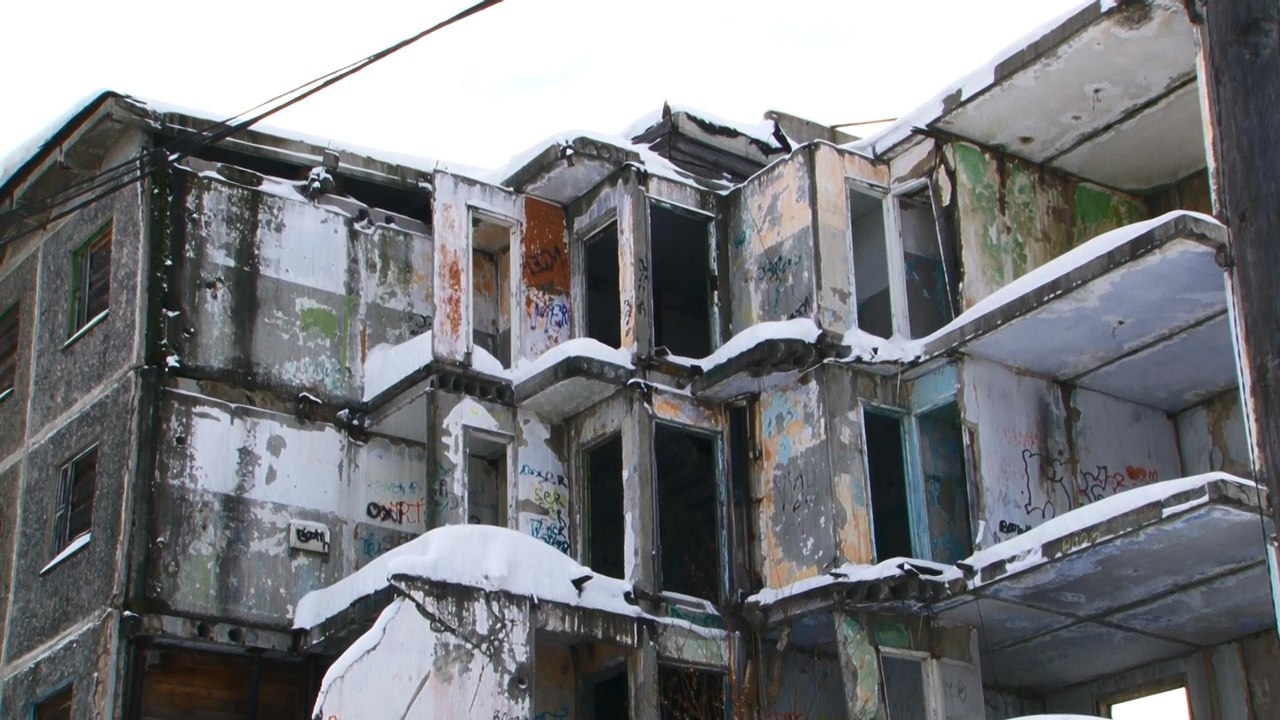 Жители дома в Вересовке боятся демонтажа разрушенной части здания
