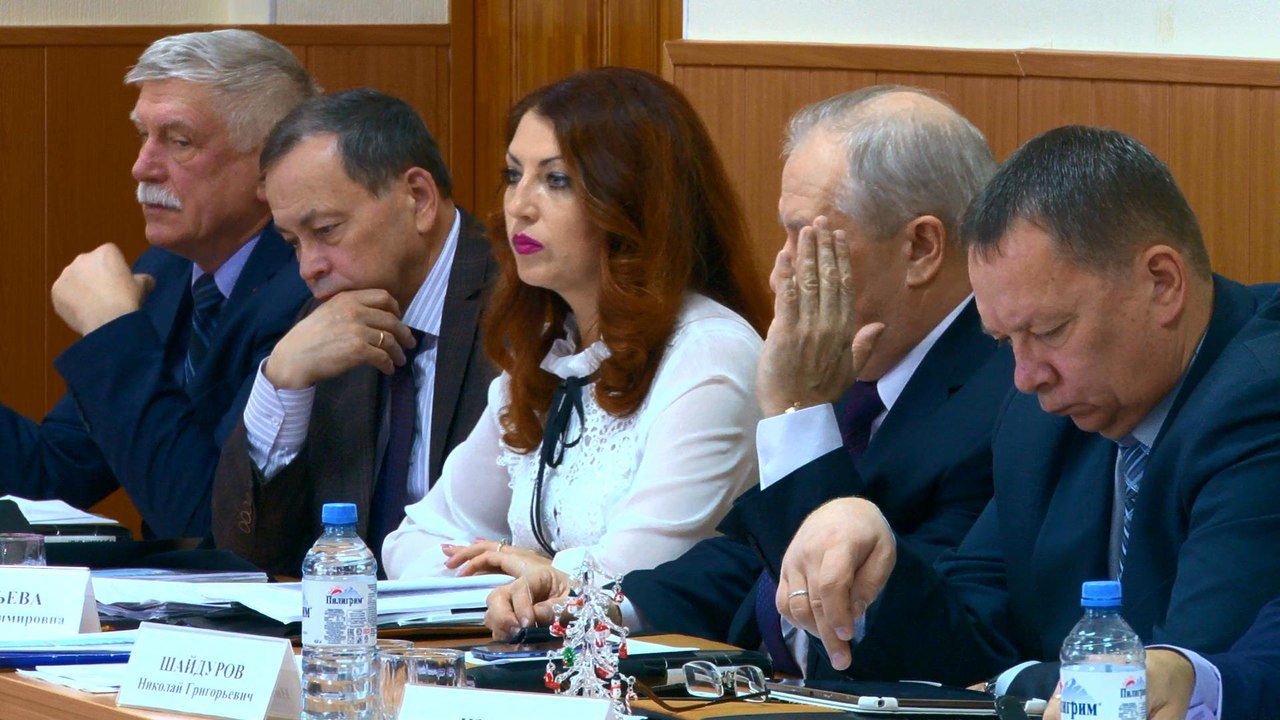 Бюджет, Новый год и теплосети: что первоуральские депутаты обсудили на заседании Думы 