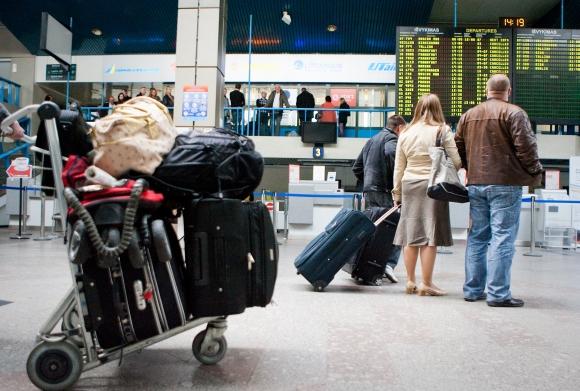 ФССП: снять ограничение на выезд за пределы РФ можно круглосуточно в аэропорту