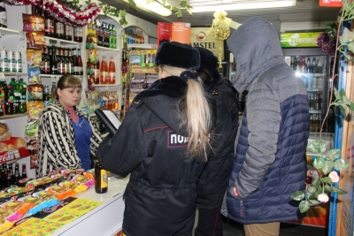 Полицейские Первоуральска выявили факт реализации алкоголя несовершеннолетнему