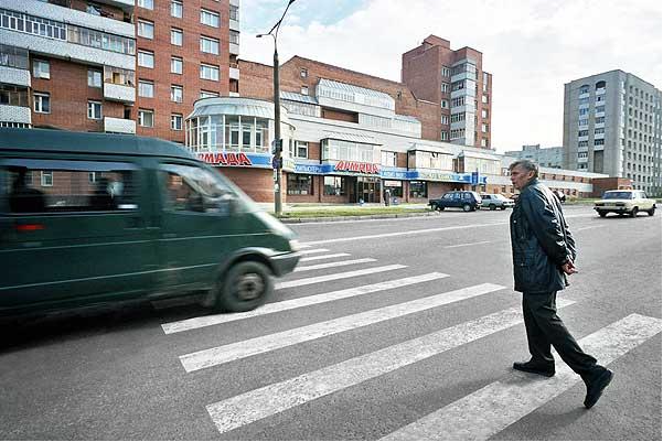 За непредоставление преимущества пешеходу на переходе штраф увеличат до 2,5 тысяч рублей