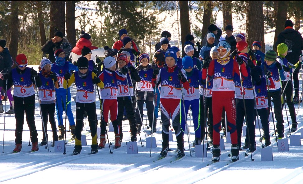 В Первоуральске прошли соревнования по лыжным гонкам