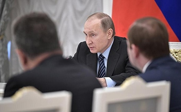 Путин заявил, что создание общественных советов при органах госвласти не имеет смысла