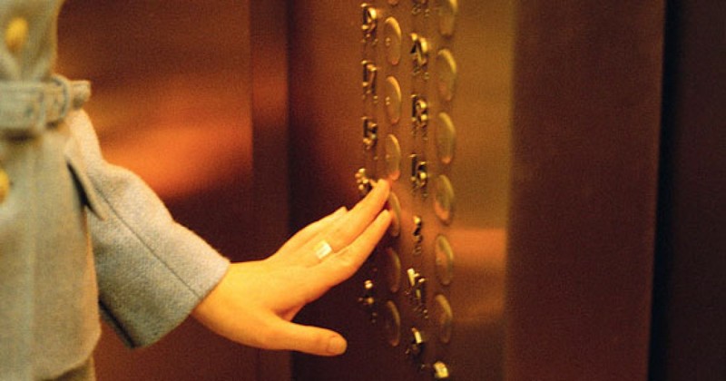 Правила безопасности в лифте