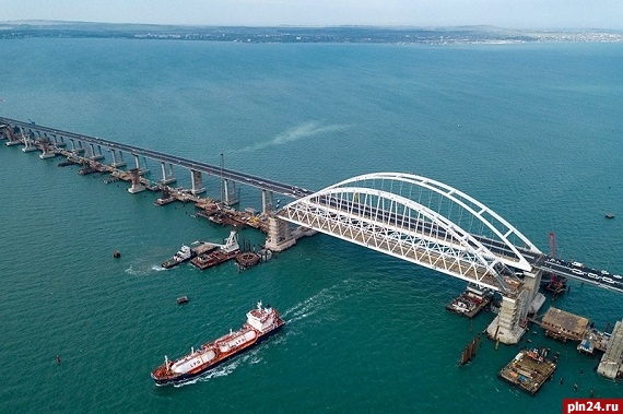 За 16 минут по Крымскому мосту