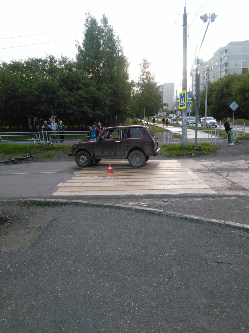 Сбили на пешеходном переходе