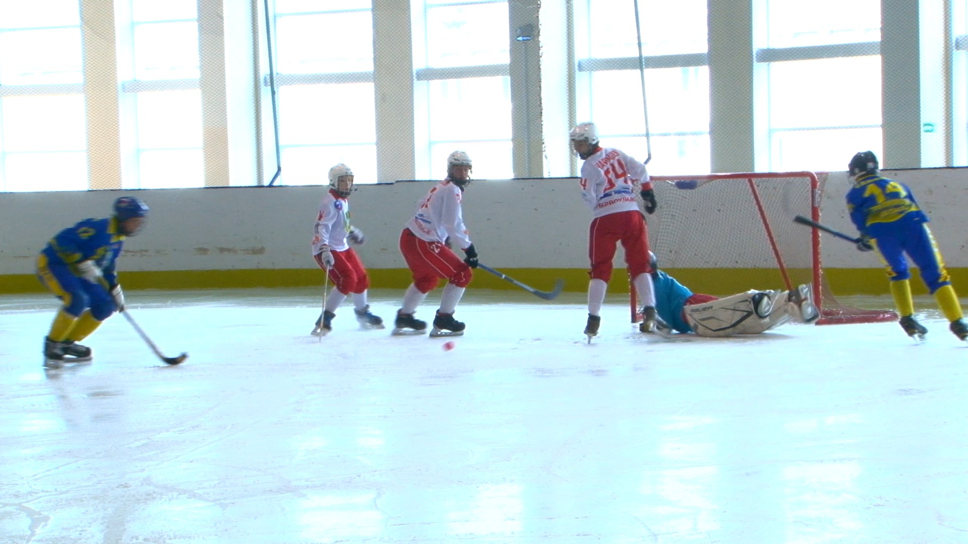 Первоуральск принимает первенство России по мини-хоккею с мячом