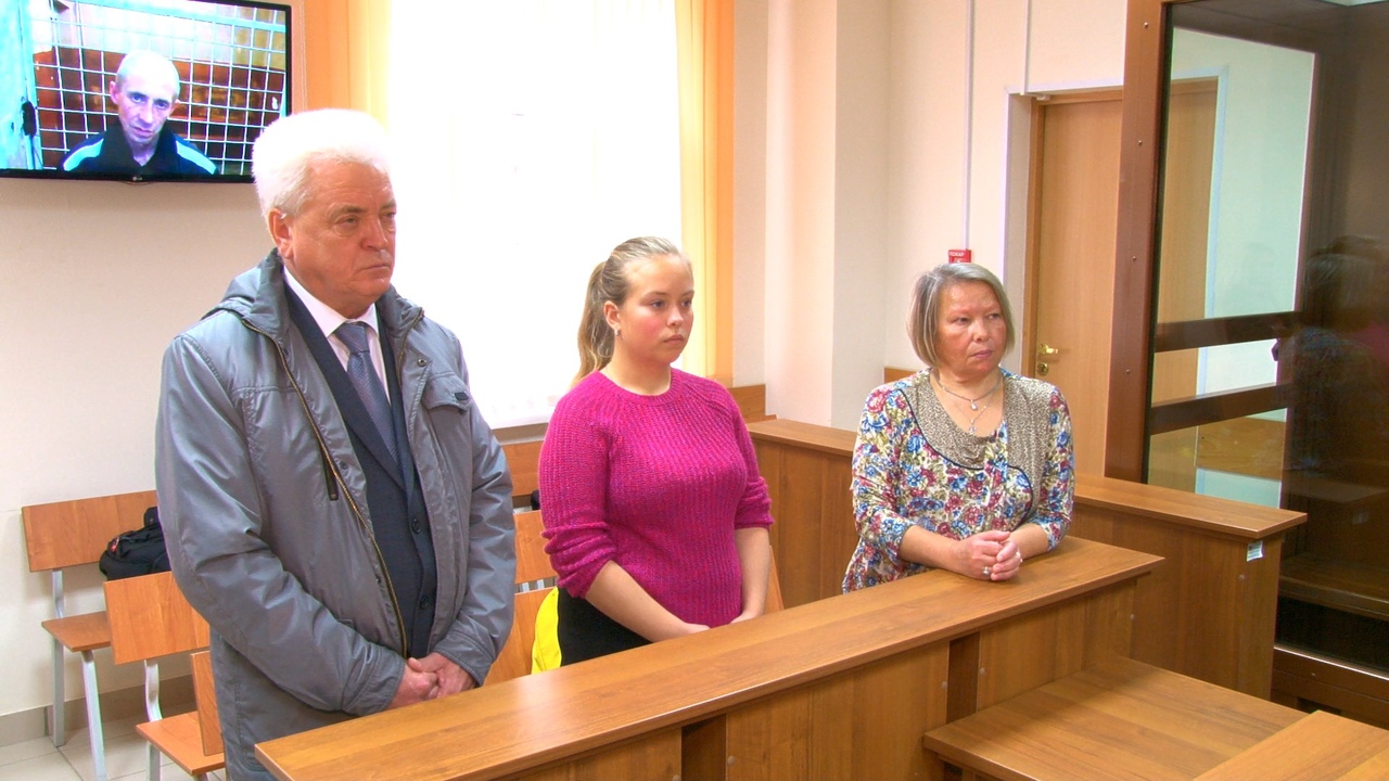 Просит ограничить родителей в правах