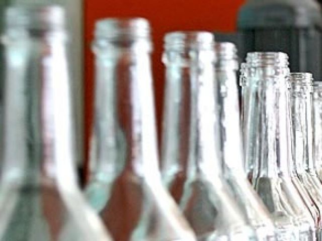 Устрашающие надписи на бутылках с алкоголем