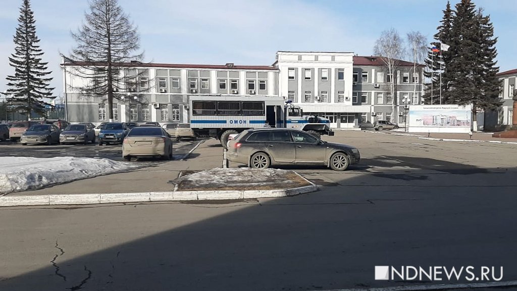 На ПНТЗ приехал ОМОН