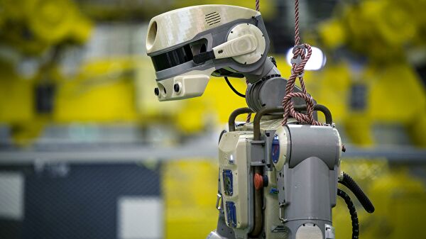 Российскую лунную базу построят роботы