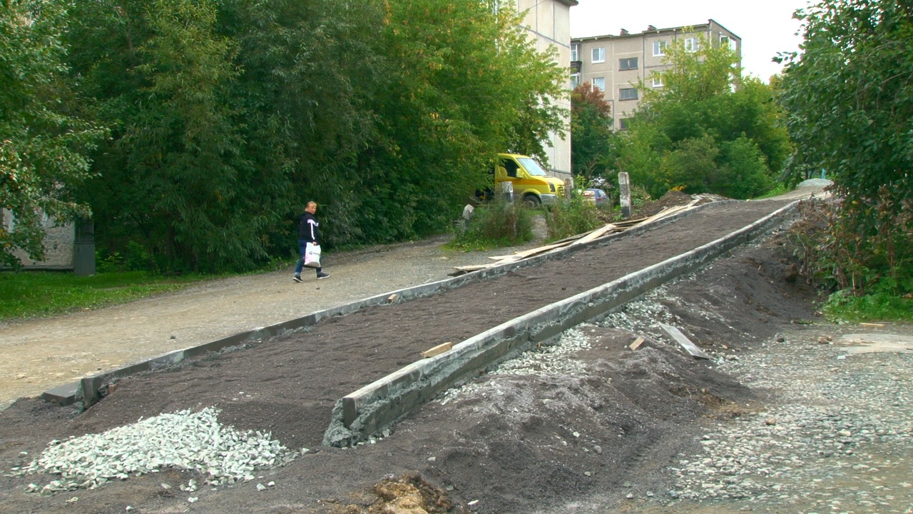 Первоуральск тв. Интерра Первоуральск тротуар на дм Донского.