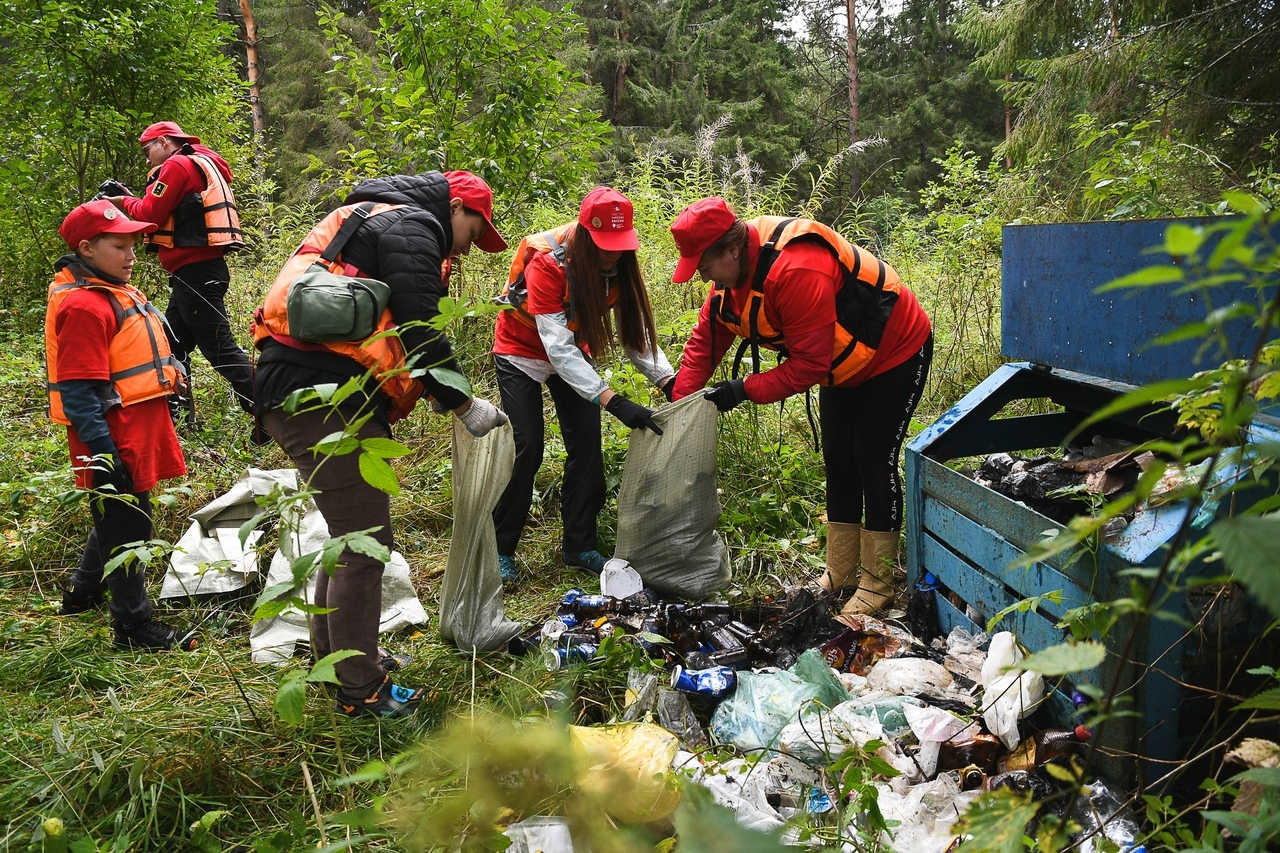15 тонн мусора собрали эко-активисты с берегов Чусовой