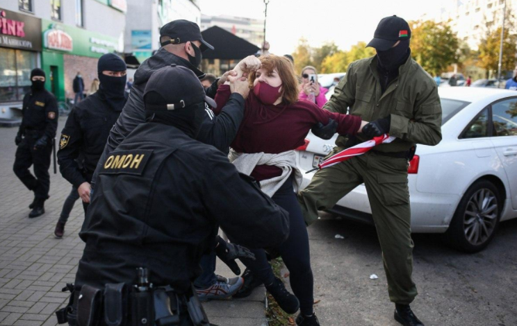В интернет слили личные данные тысячи силовиков Белоруссии, причастных к задержаниям
