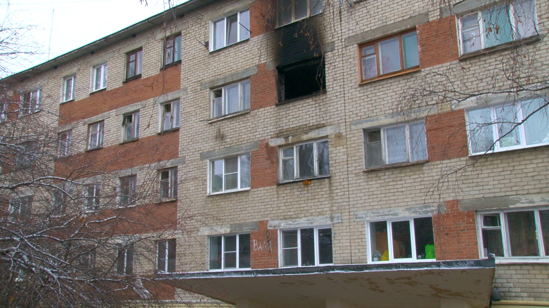 Один пожар унёс жизнь человека, в ходе второго выгорела квартира