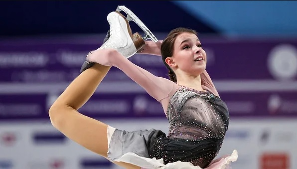Анна Щербакова вновь стала чемпионкой России по фигурному катанию
