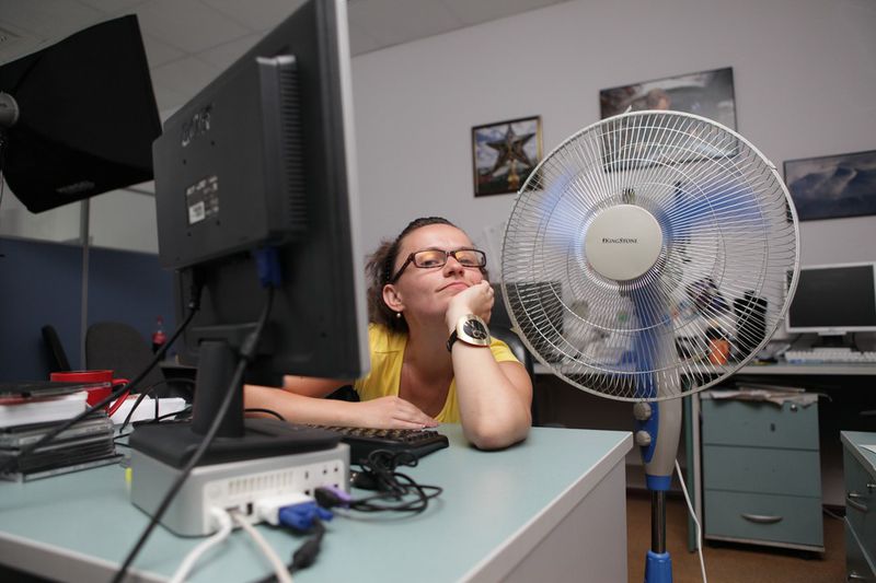 Подорожали вентиляторы и кондиционеры: как уральцы спасаются от жары