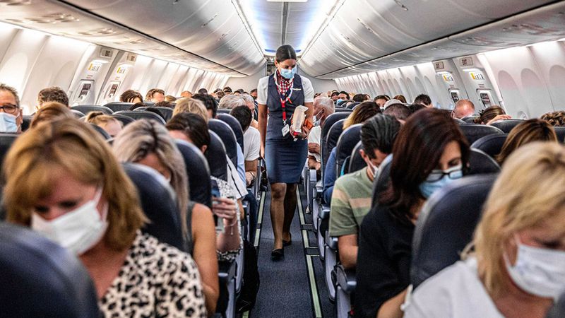 Минтранс потребовал от авиакомпаний продавать билеты пассажирам по сертификату о вакцинации