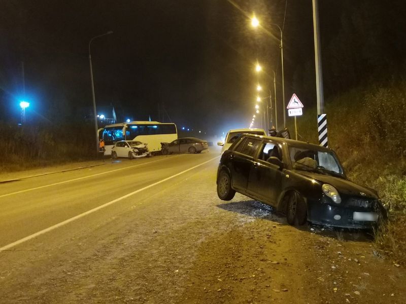 4 человека пострадали в ДТП на трассе Пермь-Екатеринбург