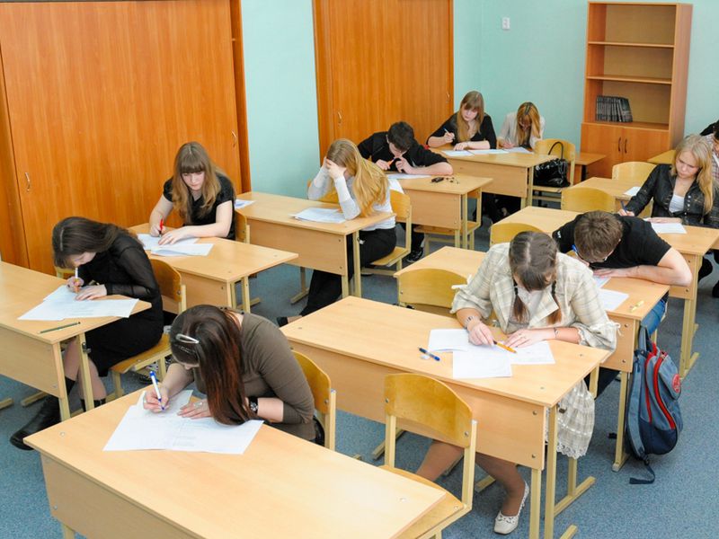 В российских школах со следующего года сократят количество контрольных работ