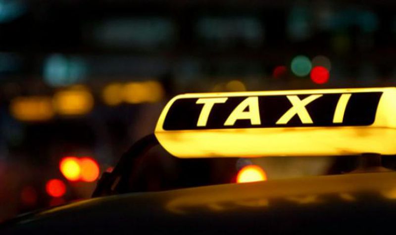 Водителями с судимостью запретят работать в такси