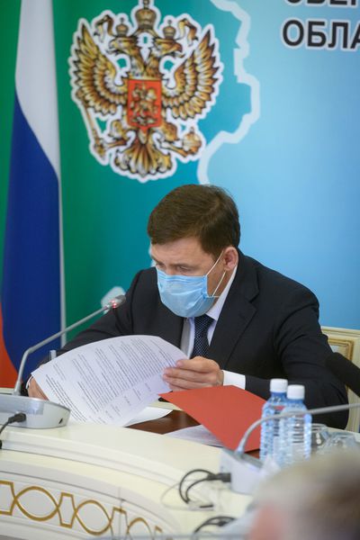 Губернатор Свердловской области подписал указ о введении QR-кодов