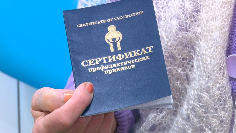 В Санкт-Петербурге ввели обязательную вакцинацию для жителей старше 60 лет и тех, кто  имеет хронические заболевания