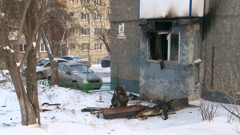 Из-за неосторожного обращения с огнём выгорела однокомнатная квартира