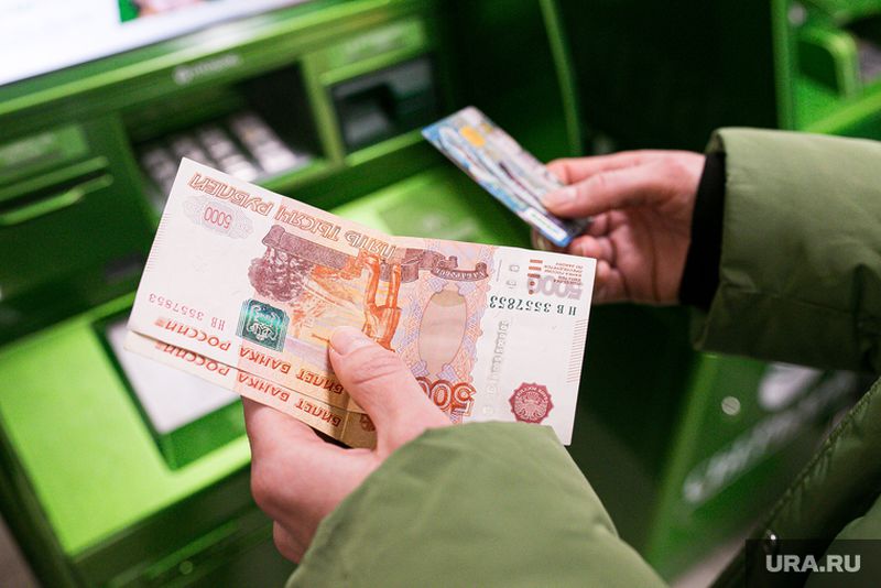 Власти рекордно повысят выплаты россиянам к выборам президента РФ