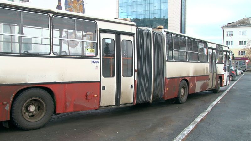 По Первоуральску проехал ретро-автобус