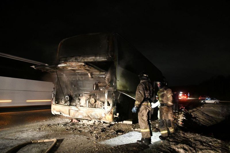 На Пермском тракте загорелся пассажирский автобус