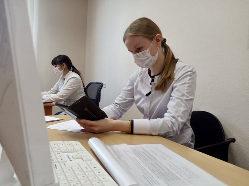 Из-за подъёма заболеваемости COVID-19 детская больница открыла "горячую линию"