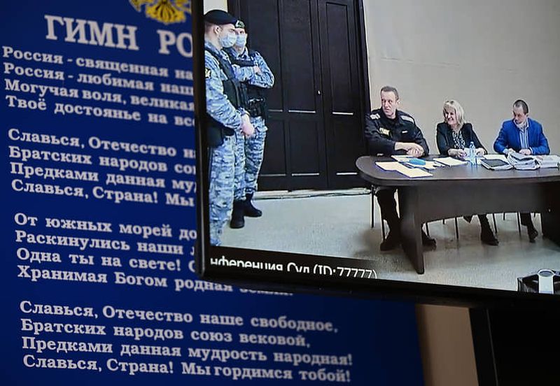 Обвинение запросило для Навального 13 лет колонии