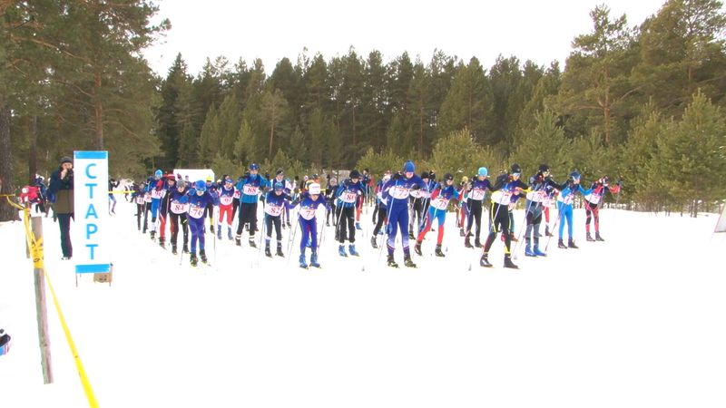 В Первоуральске проходит окружной этап соревнований по лыжным гонкам