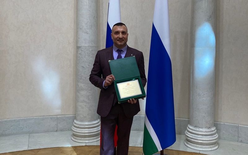 Руководителя «Новых цыган» наградил губернатор