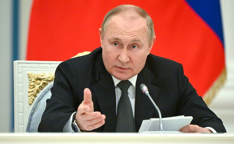 Путина удивила зарплата фельдшера в Свердловской области