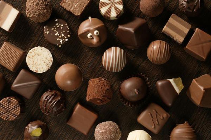 Почему шоколадные конфеты не мнутся внутри коробки?