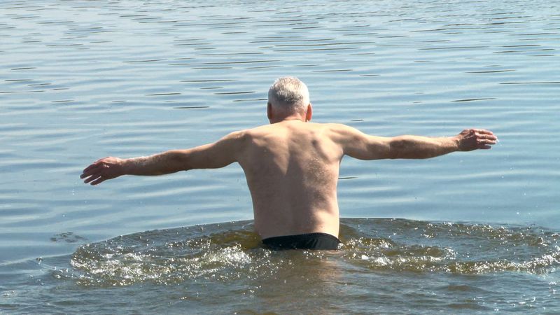 Море, уральские места и работа в саду. Первоуральцы рассказали, как провели лето