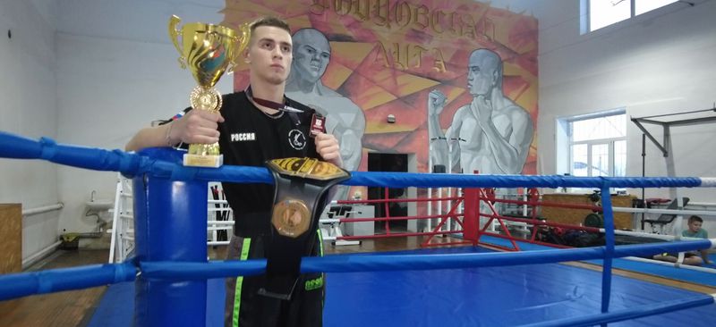 Первоуралец Иван Зяблицев одержал победу в международных соревнованиях по кикбоксингу