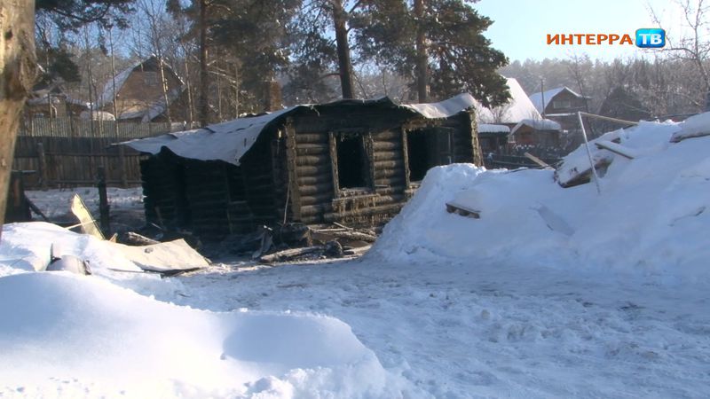 В результате пожара в доме в переулке Серова погибла 37-летняя женщина