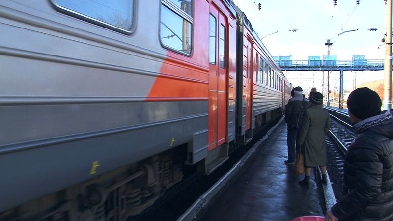 Доехать из Екатеринбурга до Первоуральска на электричке за 37 рублей не получится. Только до Решёт