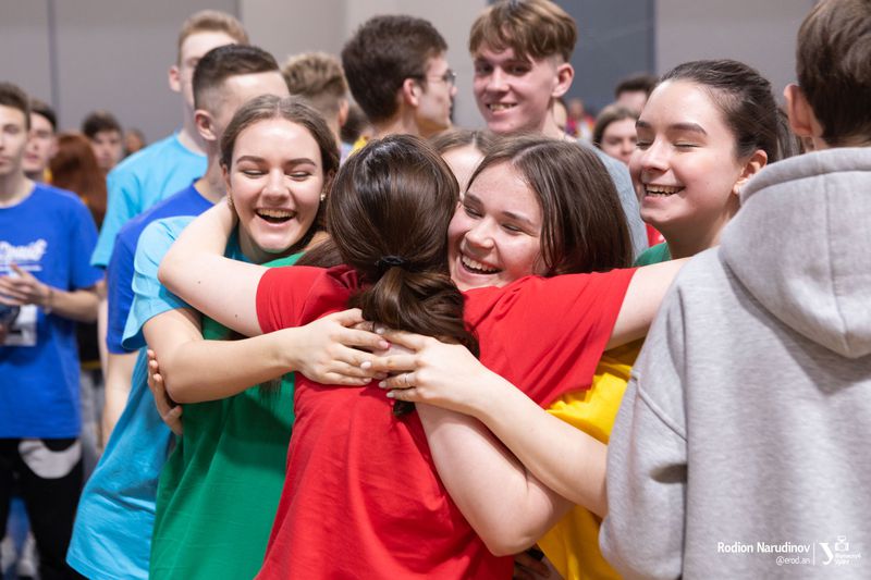 Более 1000 школьников хотят протестировать студенческую жизнь в УрФУ