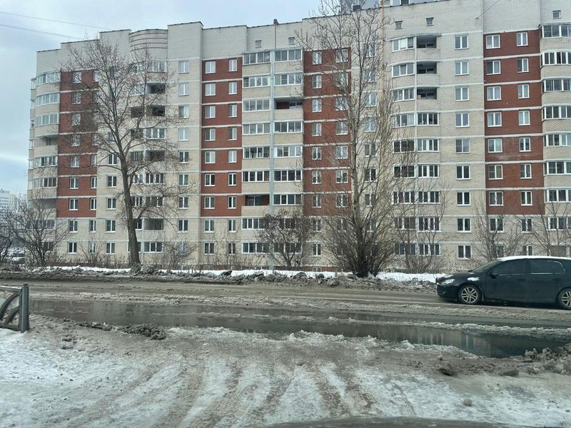 «Топит водой улицу Береговую, скоро тут будет гололёд»