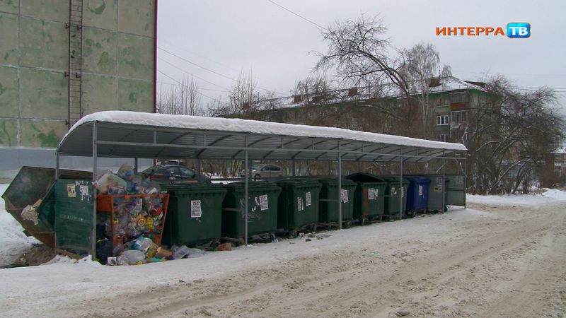 «Контейнеры для пластика сломаны, перевёрнуты, переполнены»
