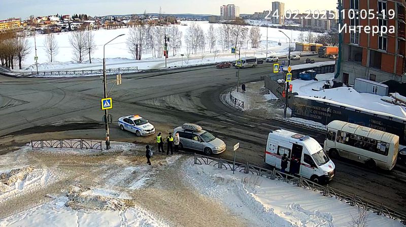 Пешеход попал под машину на перекрёстке пр.Космонавтов - ул.Ленина