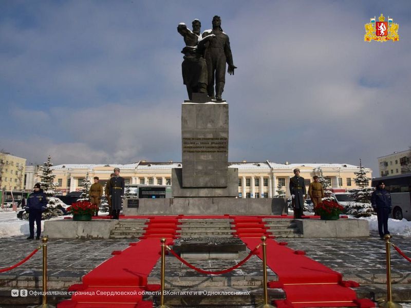 Сегодня День народного подвига по формированию Уральского добровольческого танкового корпуса