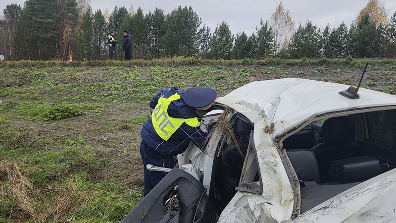 В ДТП на дороге Первоуральск-Шаля погиб пассажир легковушки