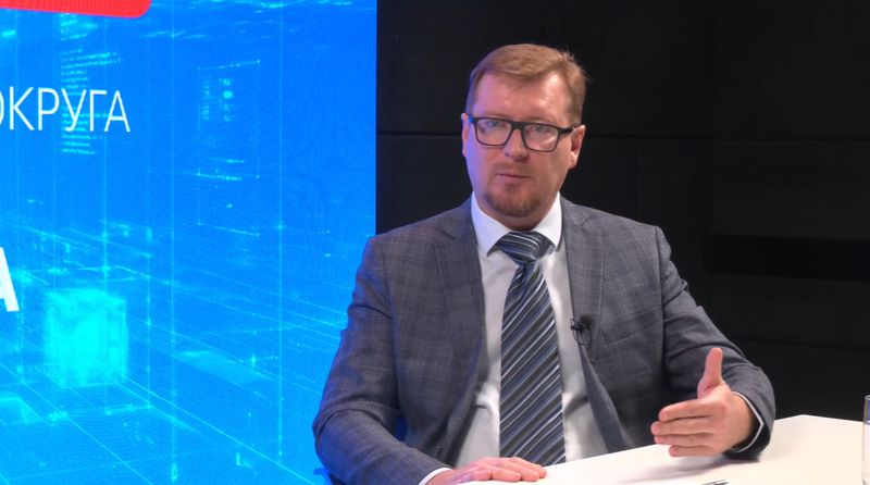 24 минуты ответов на вопросы первоуральцев. Игорь Кабец провёл прямую линию