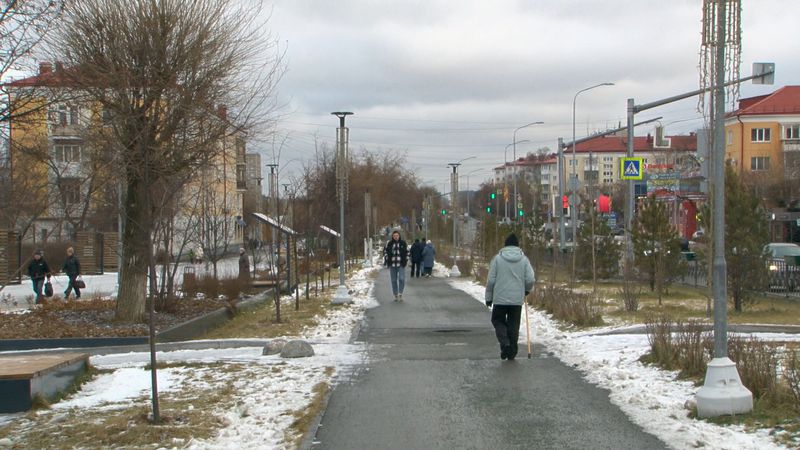 Обещают себе в новом году заняться спортом и уделять больше внимания близким